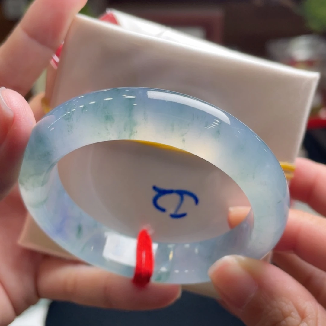 翡翠未镶嵌手镯52冰紫莫奈