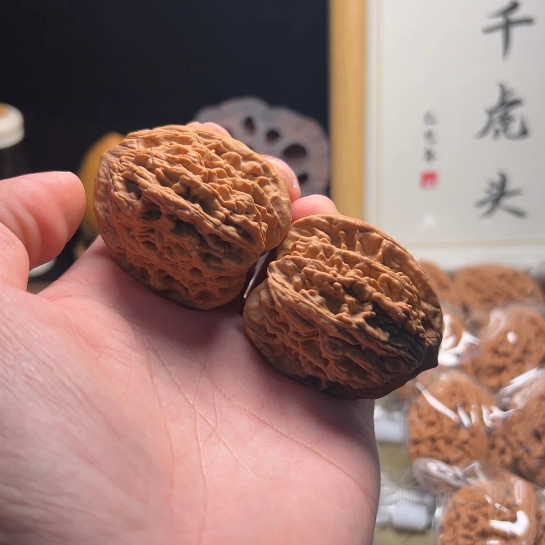 吊坠文玩核桃虎头核桃