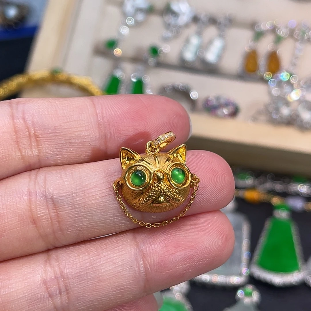 翡翠18K金镶嵌颈饰猫咪