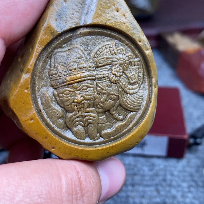 【闪购商品】原石雕刻手把件