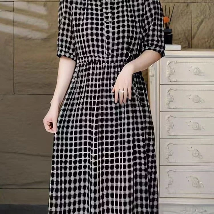 2025新款夏季气质休闲时尚裙子收腰遮肉减龄连衣裙显瘦妈妈格子裙