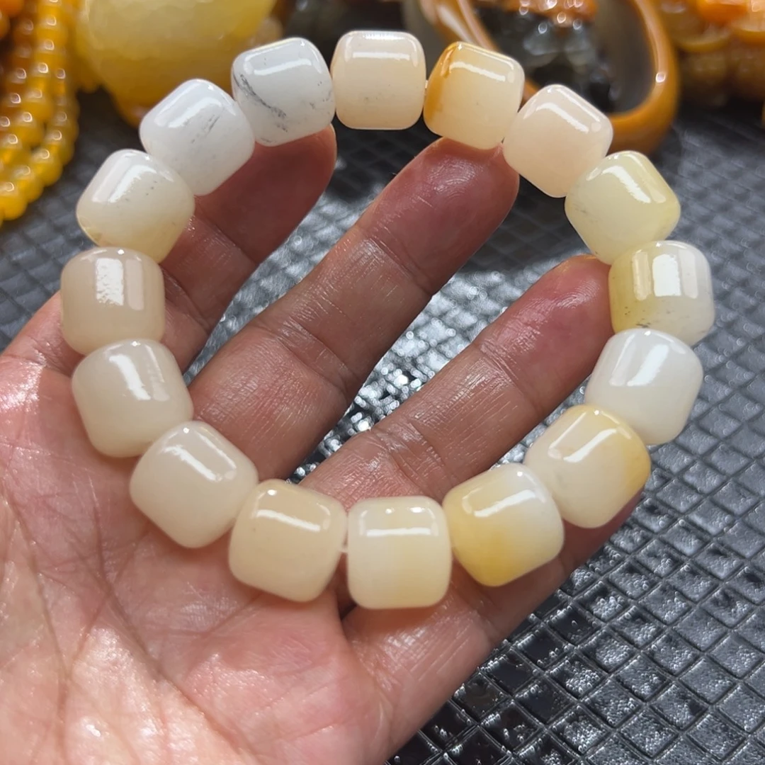 未镶嵌未镶嵌石英质玉