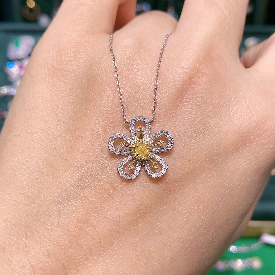 【闪购商品】钻石颈饰18K金镶嵌格*?项链