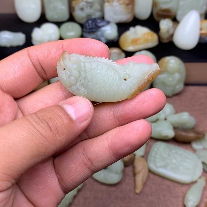 林***间和田玉（糖玉）未镶嵌颈饰