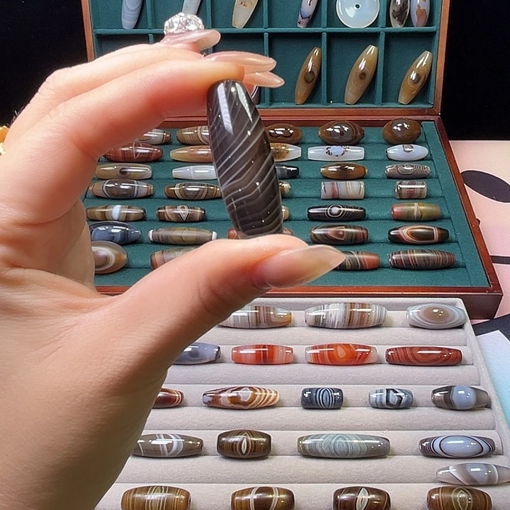 玛瑙/玉髓未镶嵌吊坠(赠链)