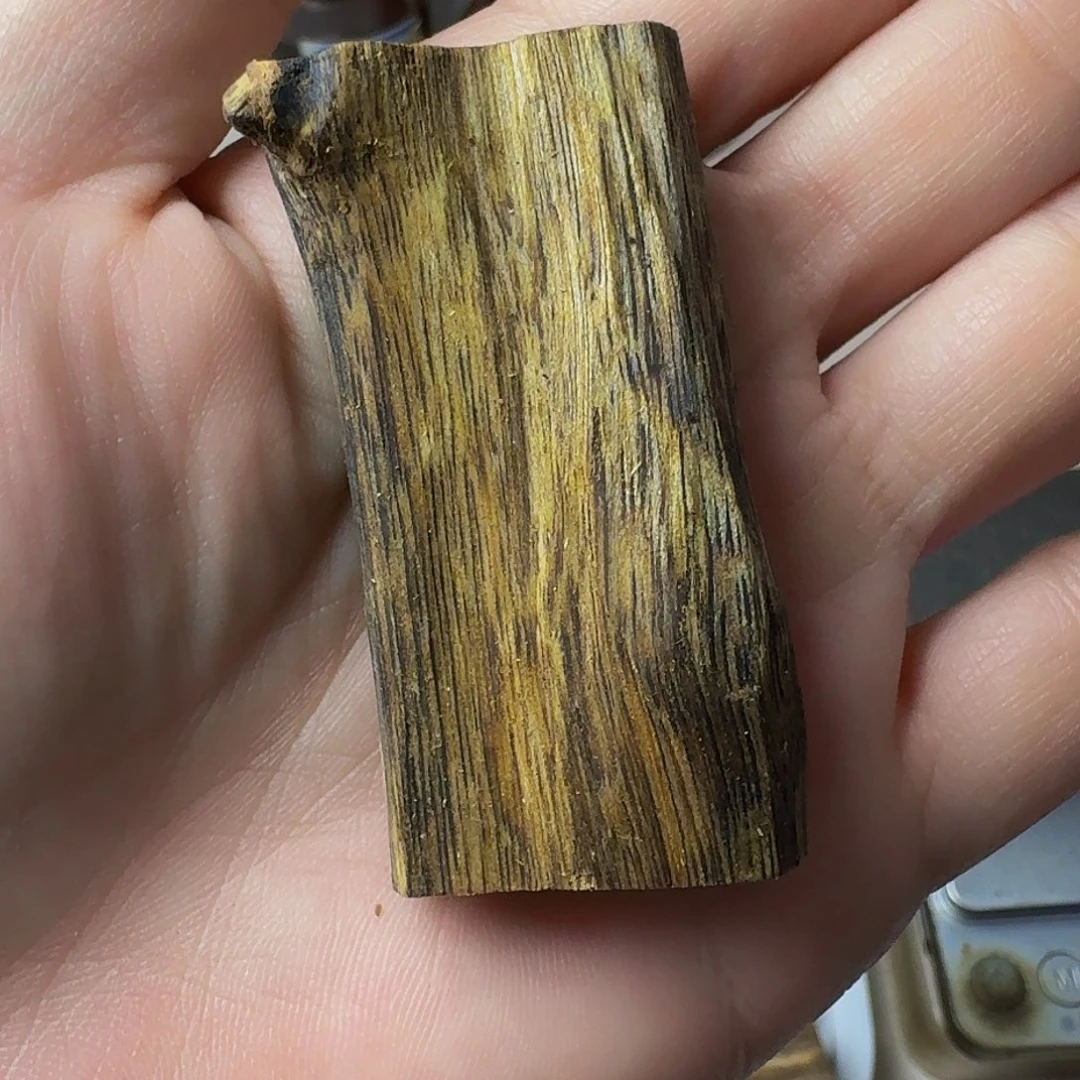 沉香沉香碎屑用****2金沙叶牌子13克