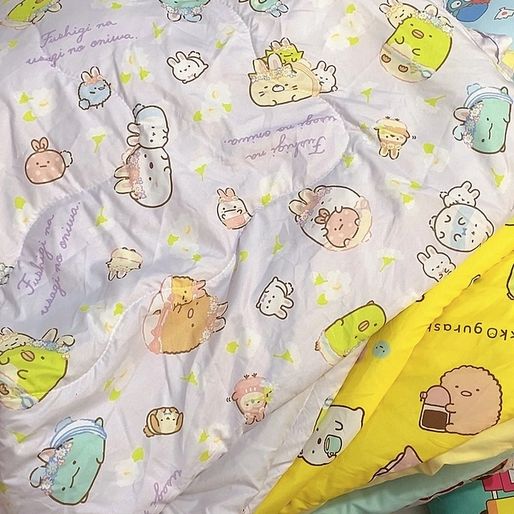 瑕疵赃物紫色角落被子
