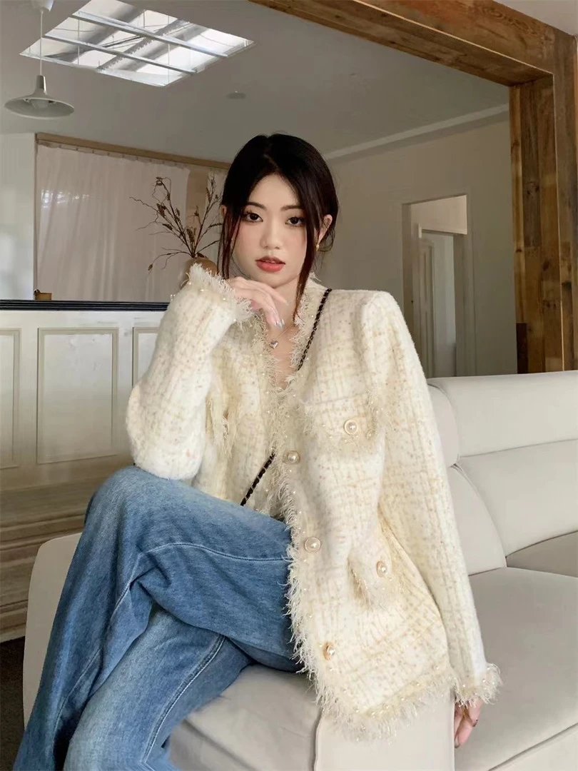 钉珠流苏厚款V领小香风女短外套韩版网红针织开衫