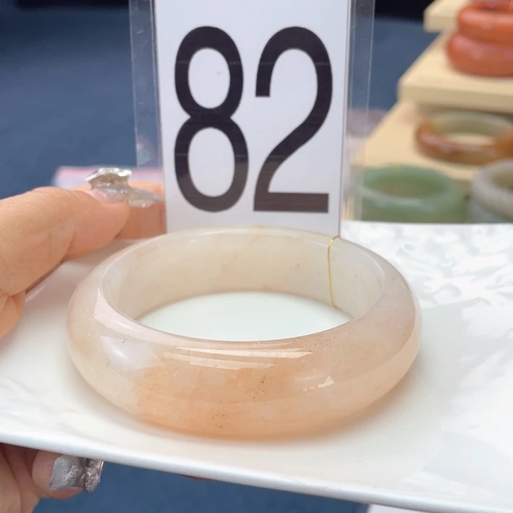 石英质玉未镶嵌手镯61圈