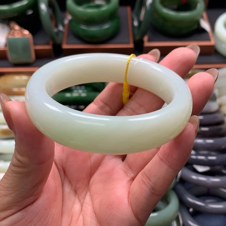 【闪购商品】和田玉手镯未镶嵌