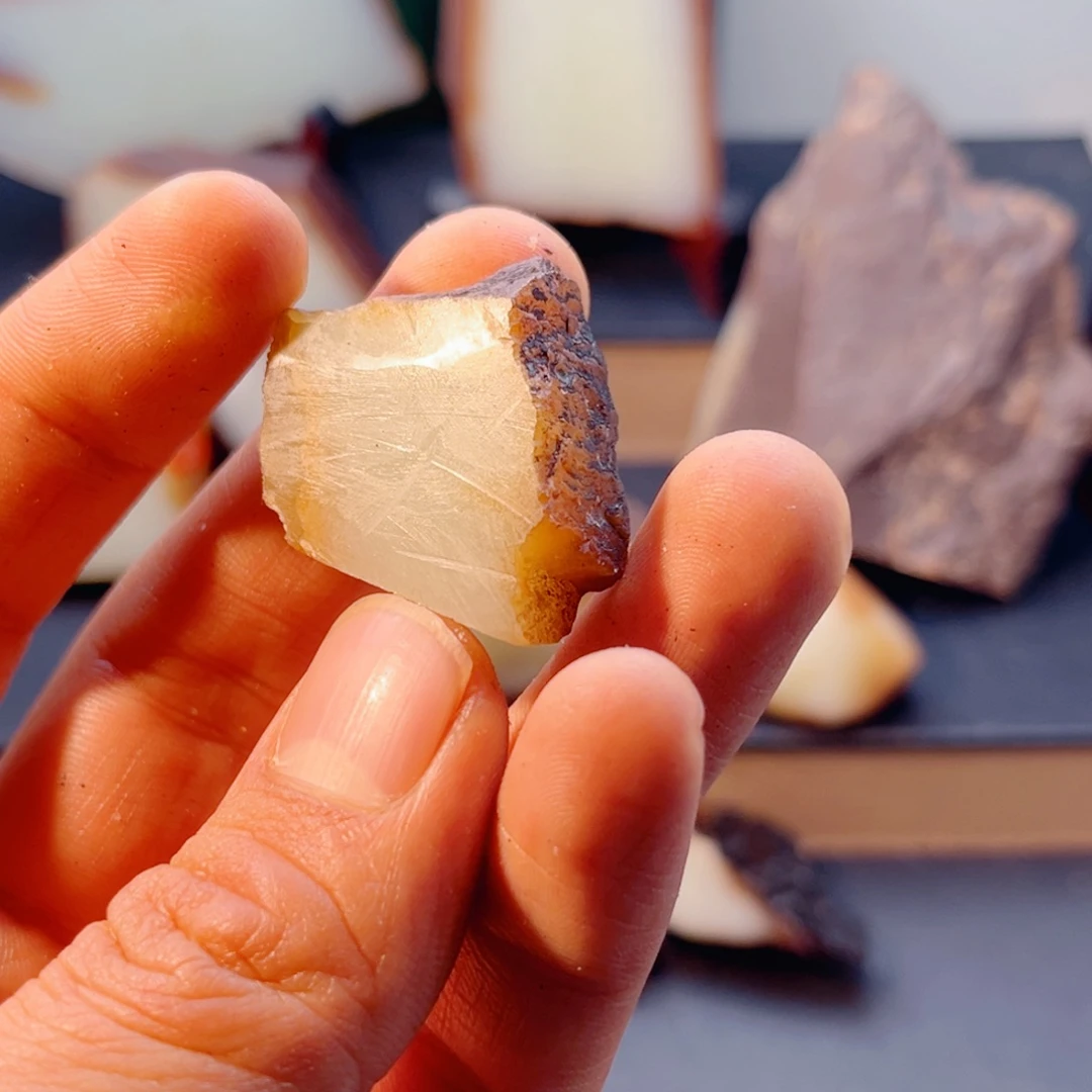 和田玉（糖玉）未镶嵌颈饰