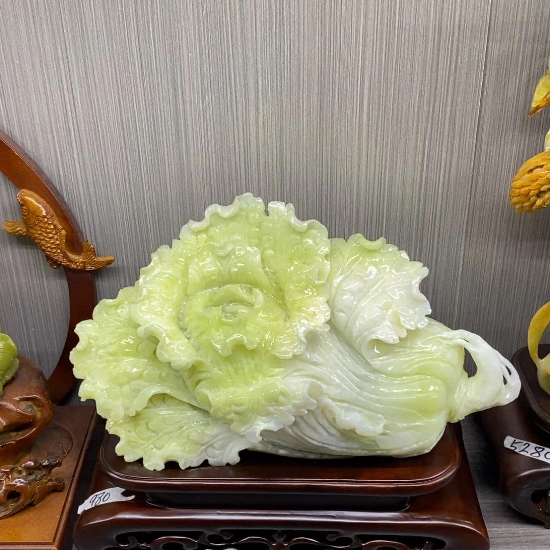 蛇纹石玉未镶嵌珠宝奇石