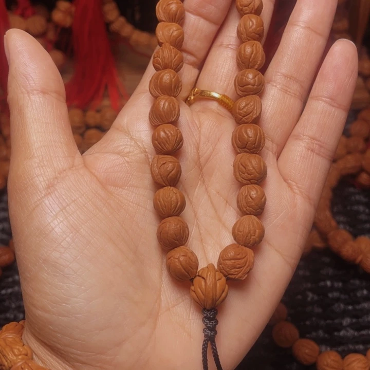 木质类龙纹桃枭挂件