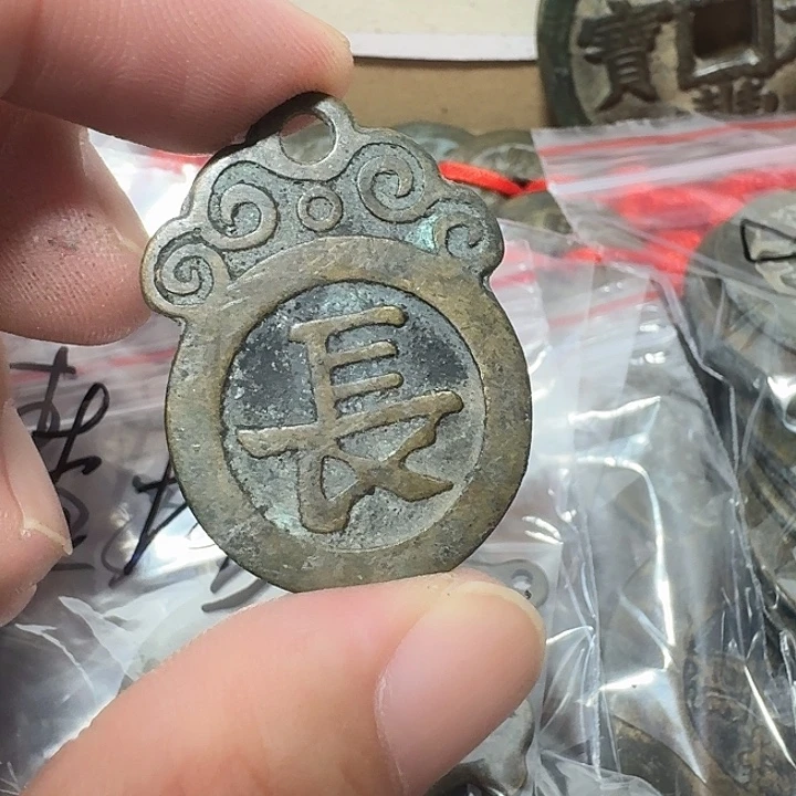 贝***塔铜现代工艺品花钱