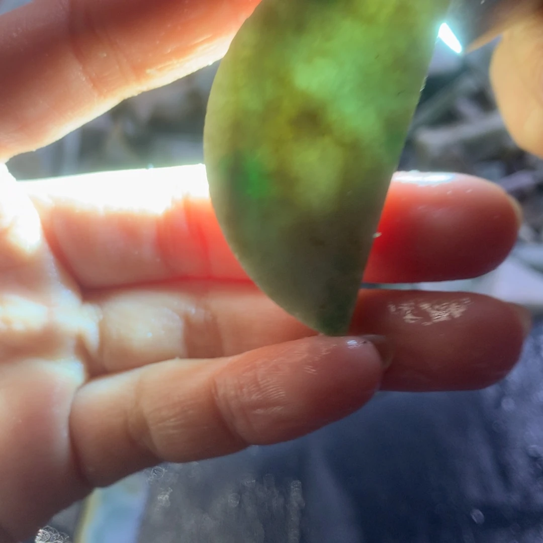 翡翠颈饰未镶嵌缅甸翡翠