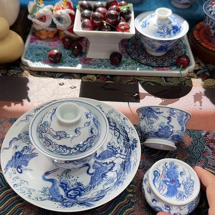 37984969695969995889