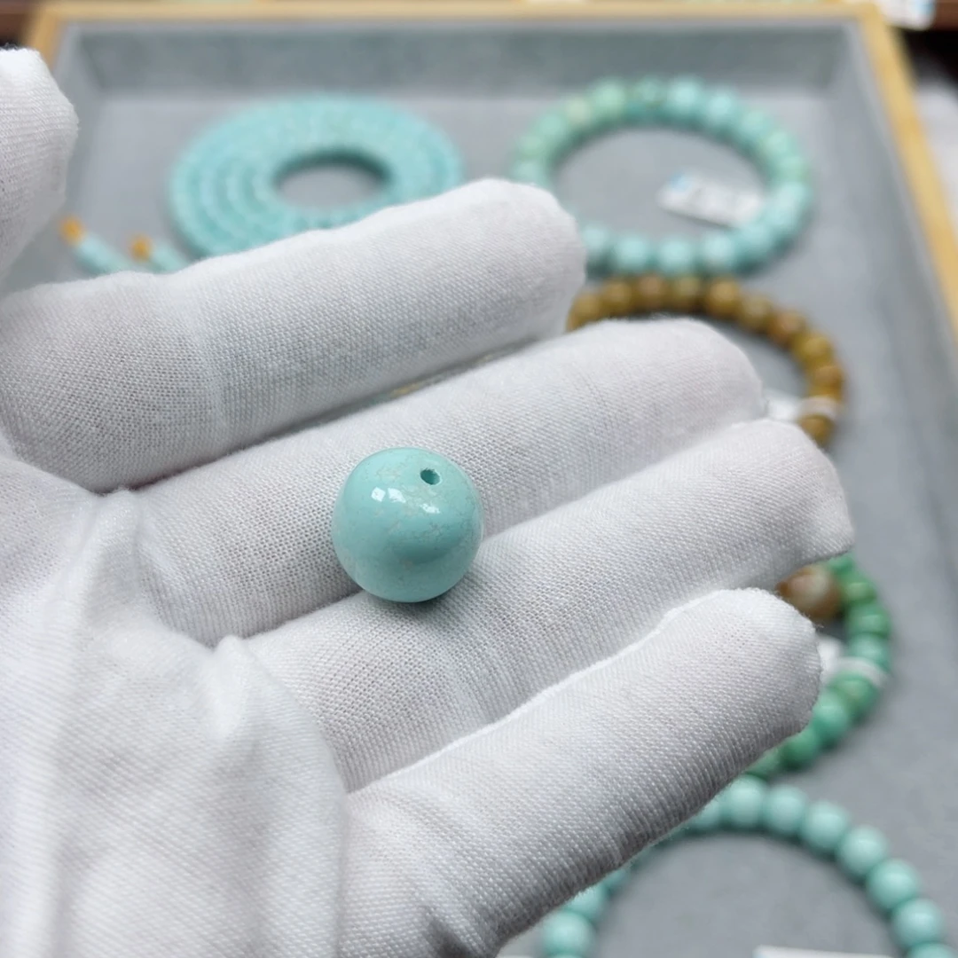 绿松石未镶嵌挂件