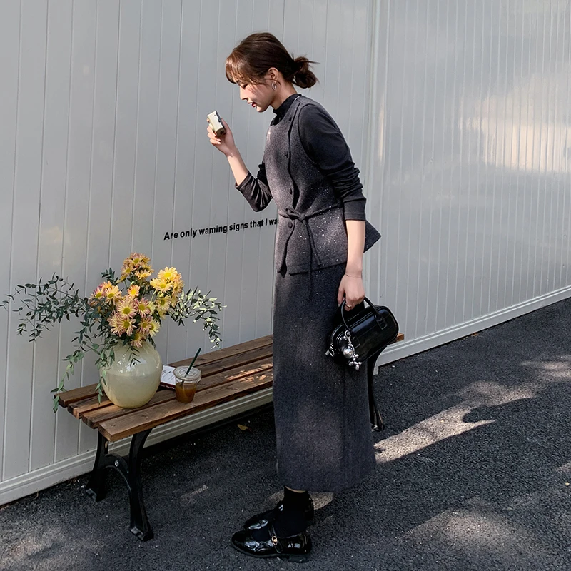 灰色小香风马甲套装裙女春季2025年新款法式优雅气质半身裙三件套