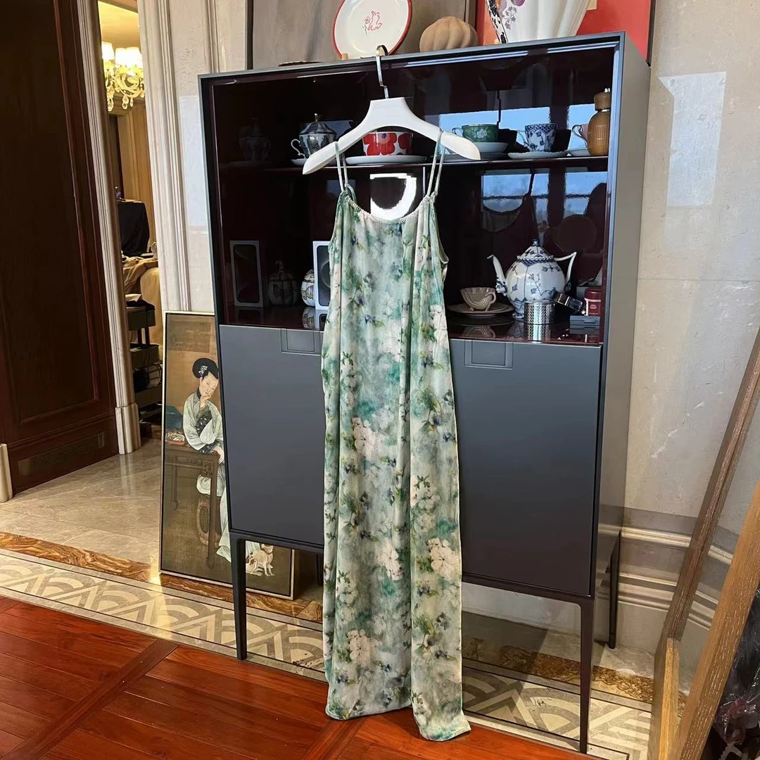 MYL 2024春款淡绿色桑蚕丝印花吊带连衣裙气质显瘦丝绒中长裙