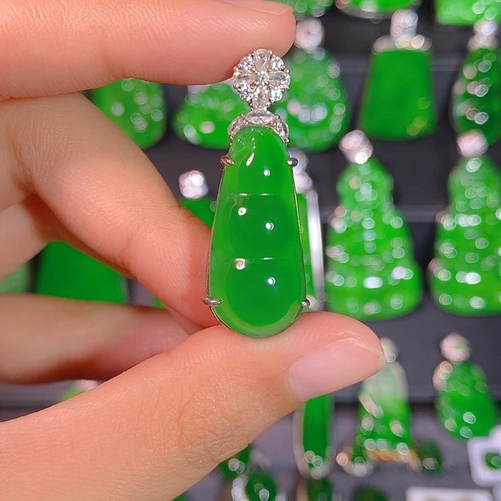 翡翠银S925镶嵌颈饰