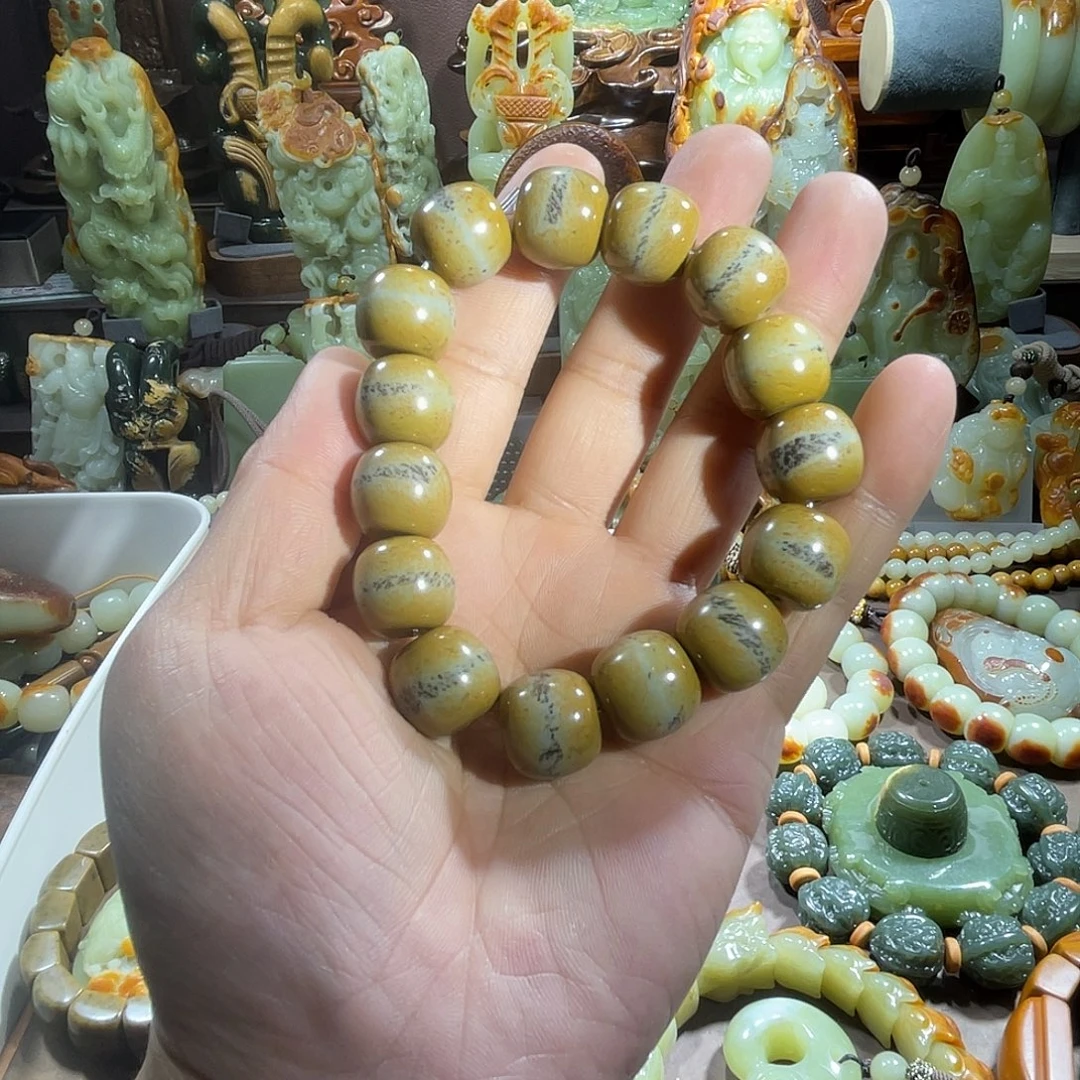 透闪石质玉未镶嵌珠宝奇石