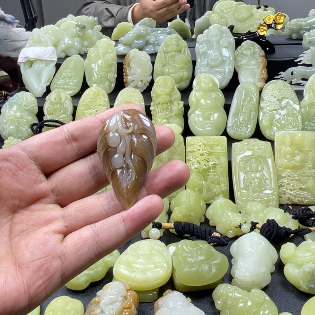 和田玉（糖玉）未镶嵌颈饰