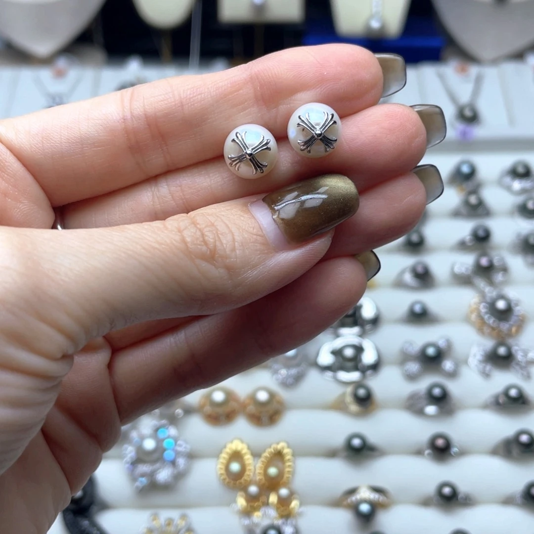 银S925镶嵌耳饰淡水珍珠