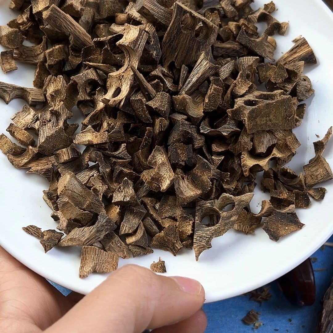 香料绿奇楠蓝宝石块料100克