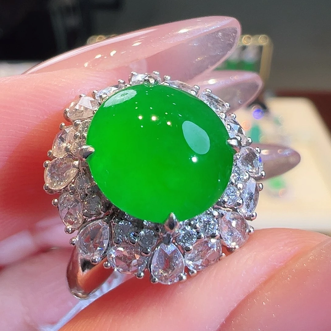 翡翠戒指18K金镶嵌翡翠