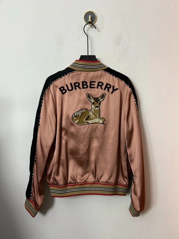 Burberry小鹿裸色外套棒球服95新