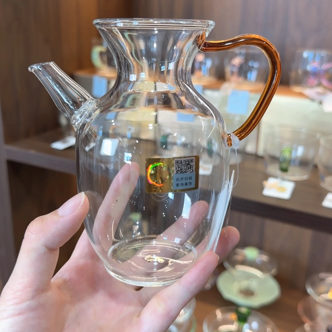 禾器昭然琥珀色。。。