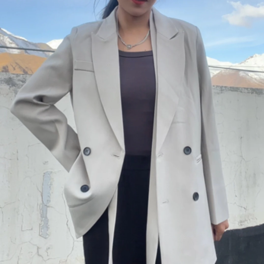 女生西装外套气质休闲春秋炸街百搭显瘦时尚小众设计感