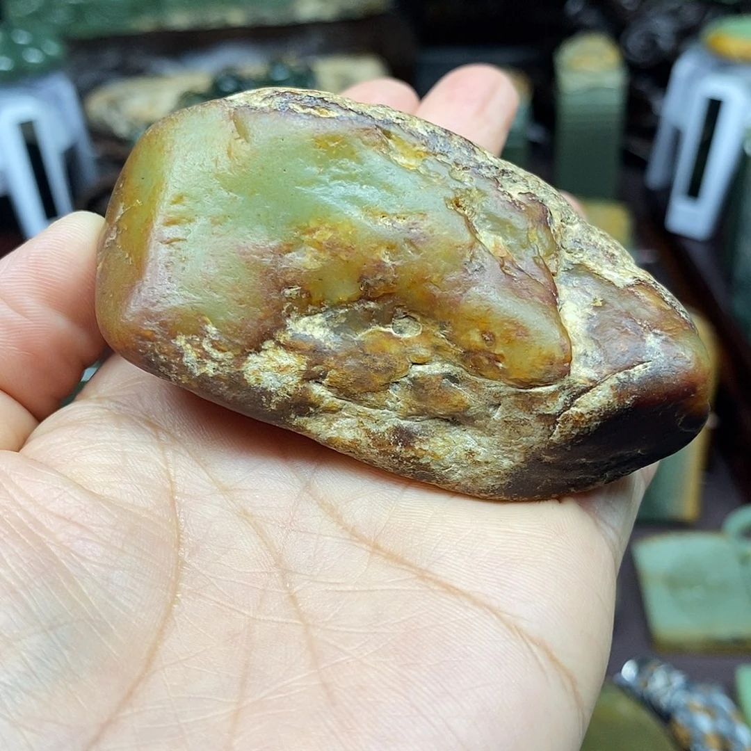 阳***橙岫岩河磨玉（透闪石质玉）未镶嵌颈饰