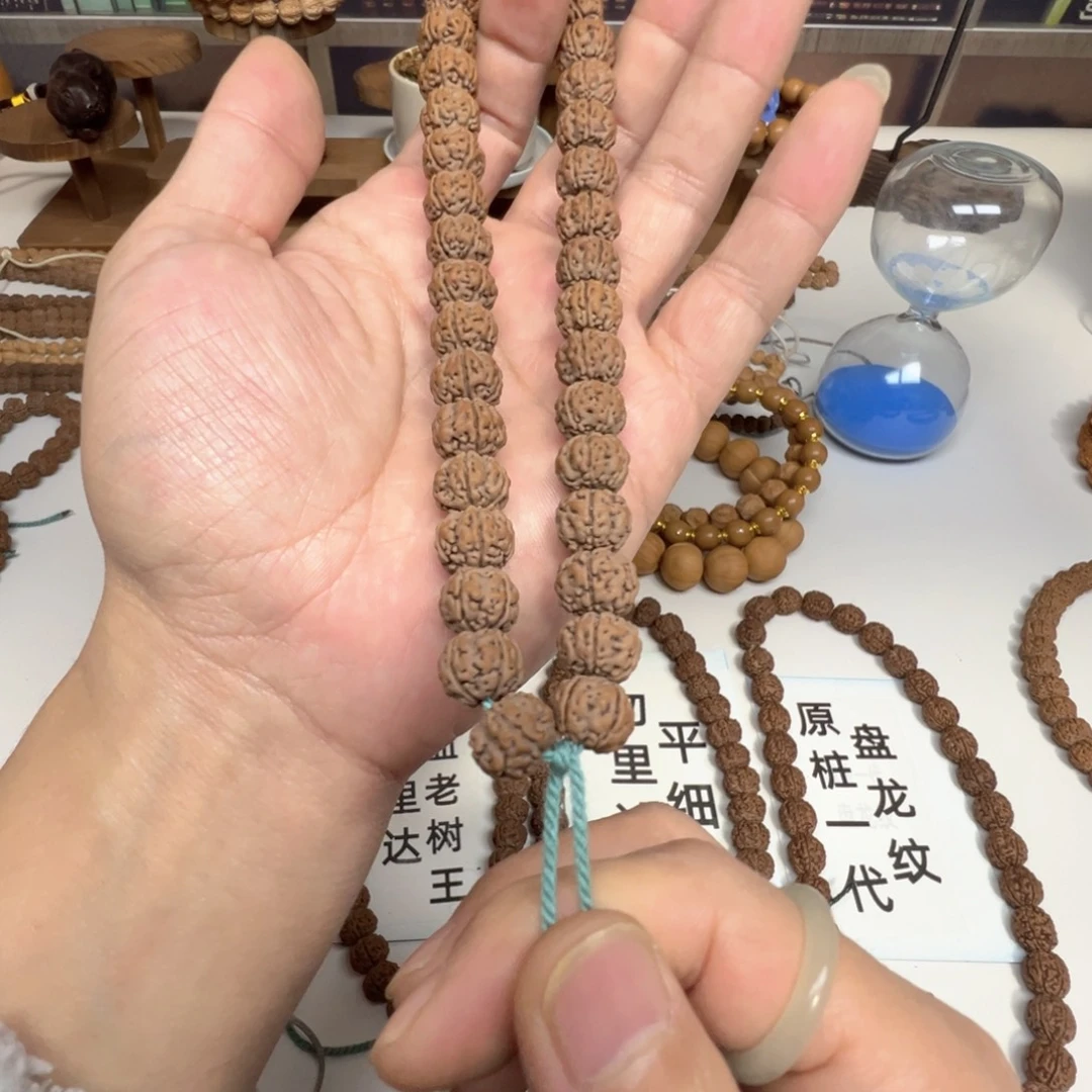 金刚菩提手串开播炸福利纯血勿里达老树王小金刚手持11mm已去黄