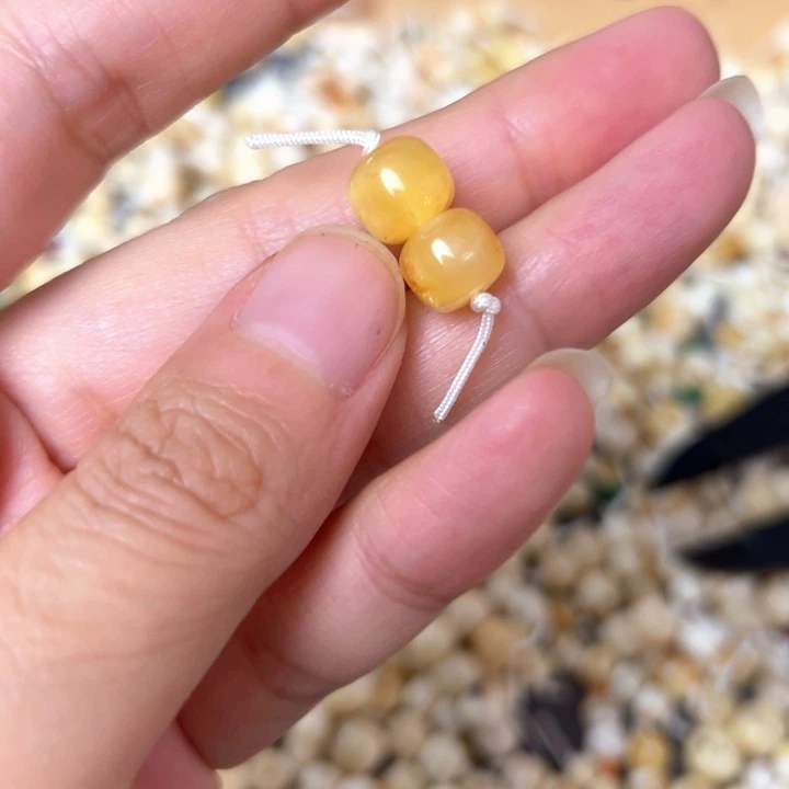 裸石蜜蜡未镶嵌8.6mm一对