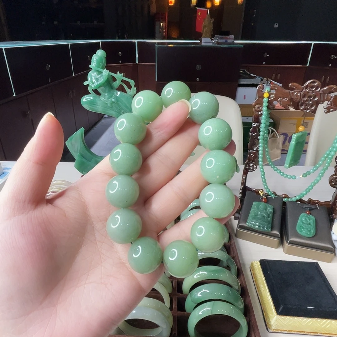 密玉（石英质玉）未镶嵌颈饰