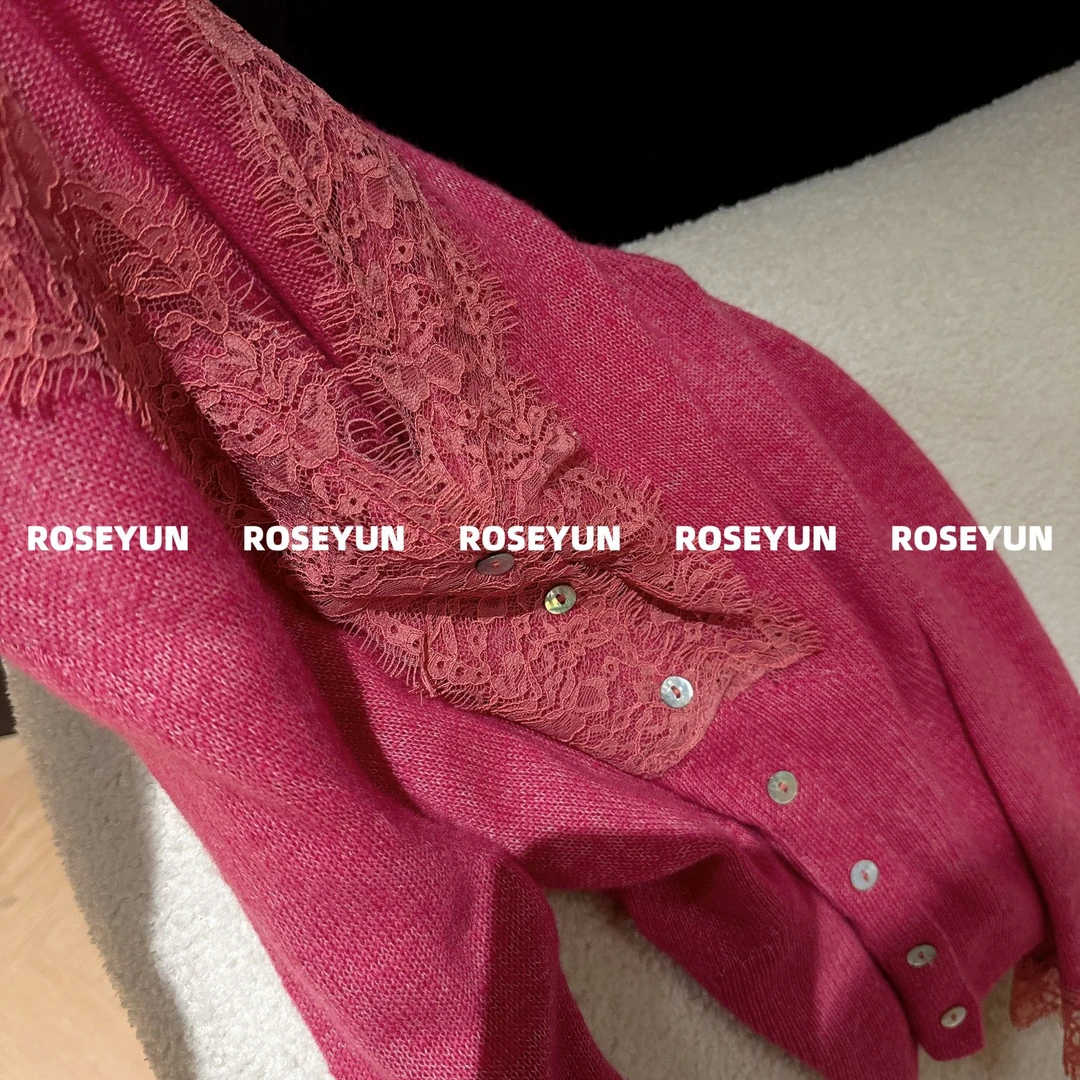 【Rose Yun】热恋莓果 V领蕾丝拼接山羊绒开衫 251015