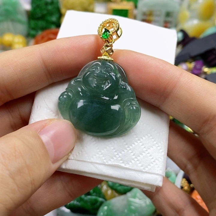 翡翠吊坠(赠链)未镶嵌