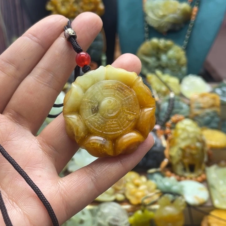 蛇纹石玉合金颈饰