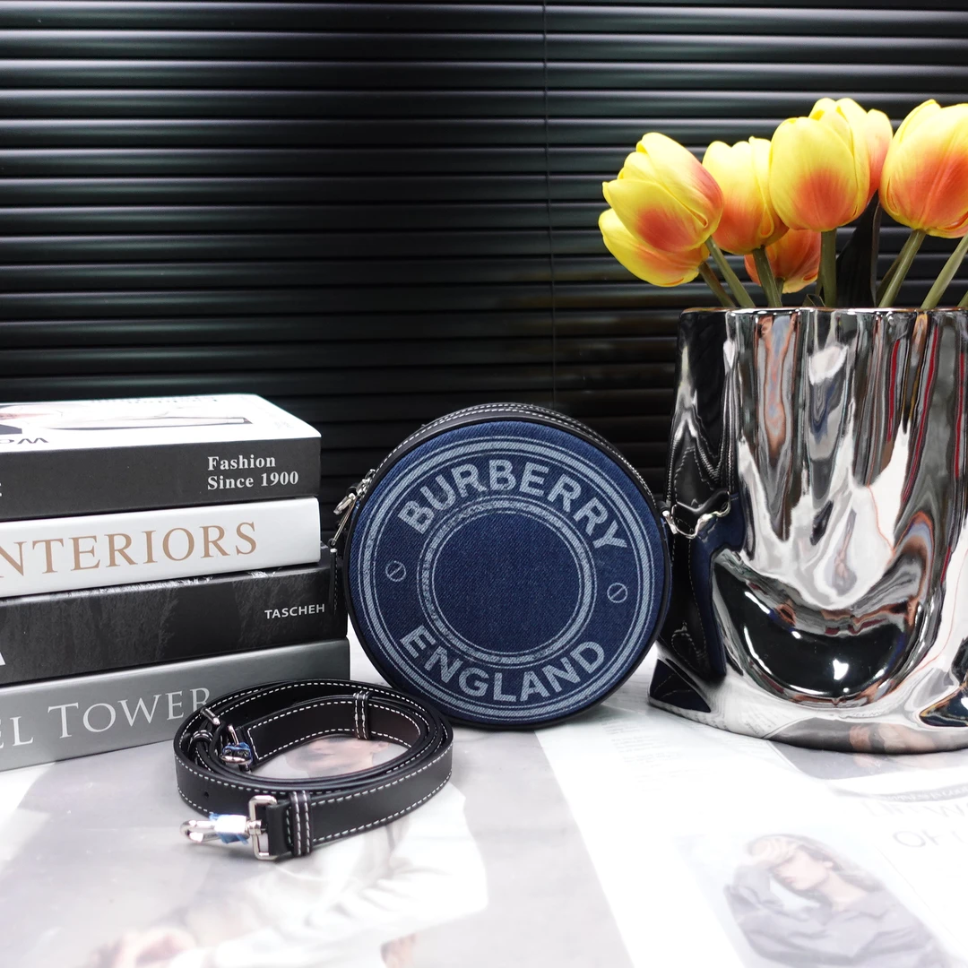 95新 BURBERRY/博柏利 单肩包/T10284411
