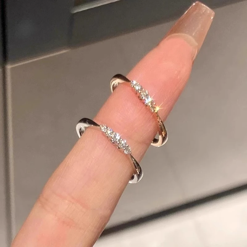 合金戒指 简约闪钻戒指女小众设计精致轻奢高级感素圈食指戒指环