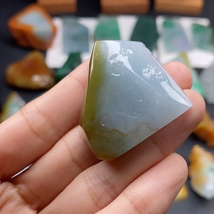 定制翡翠未镶嵌翡翠