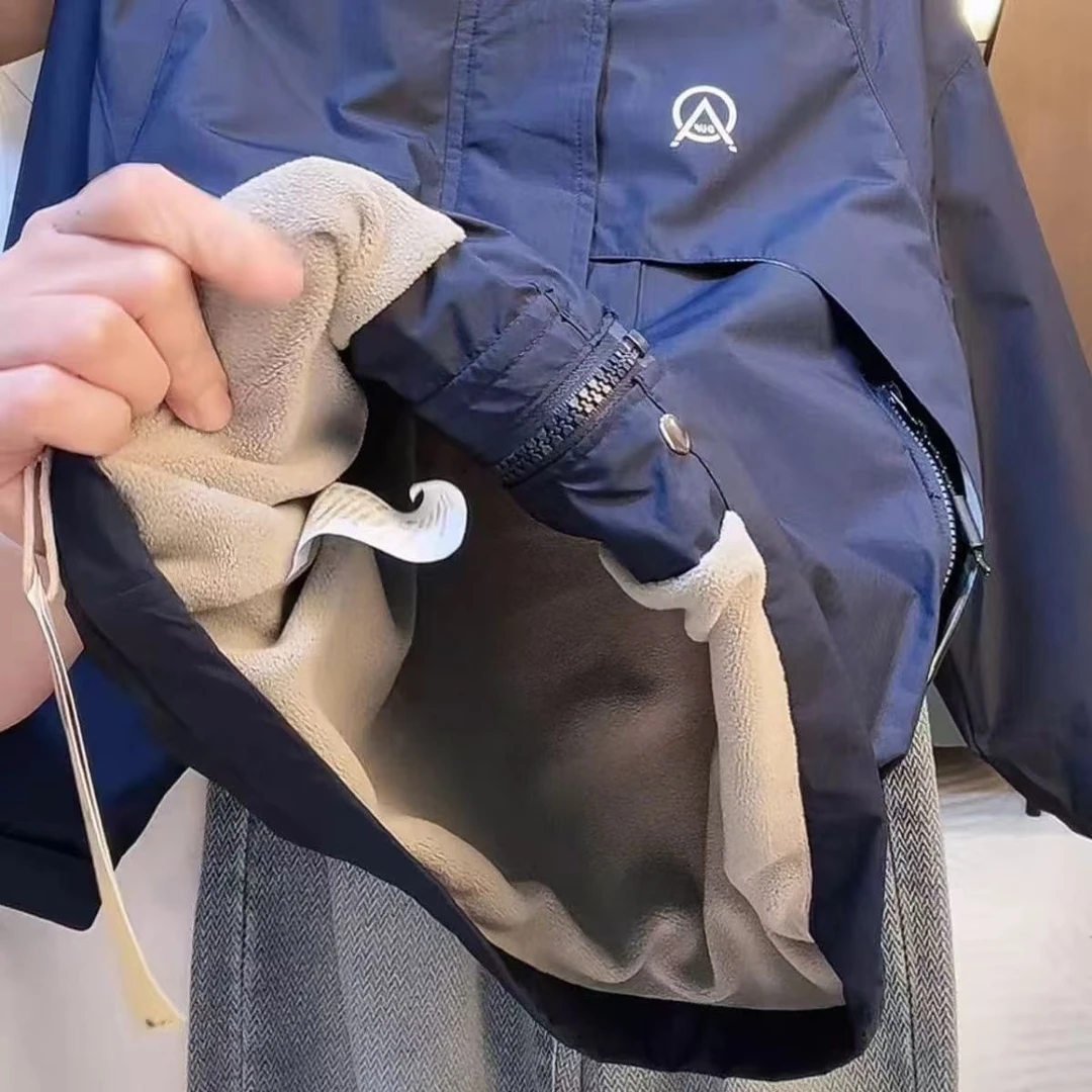 儿童冲锋衣秋冬新款加厚外套中大童宽松户外加绒上衣连帽防风棉服