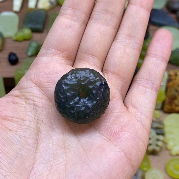 Z***y蛇纹石玉未镶嵌颈饰