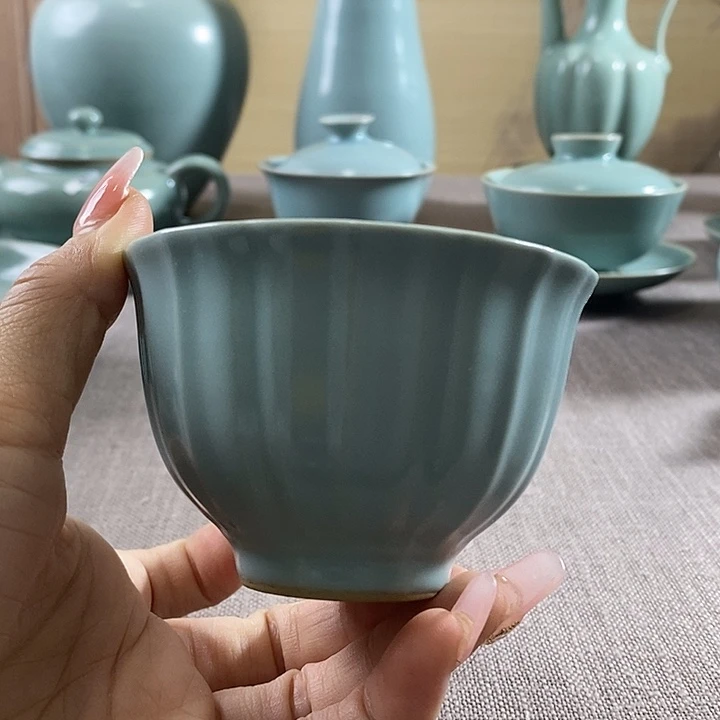 瓷片菊瓣杯一一一一一一一一一