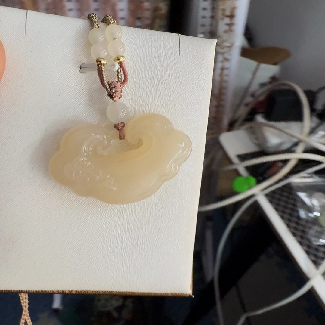 *****和田玉未镶嵌颈饰