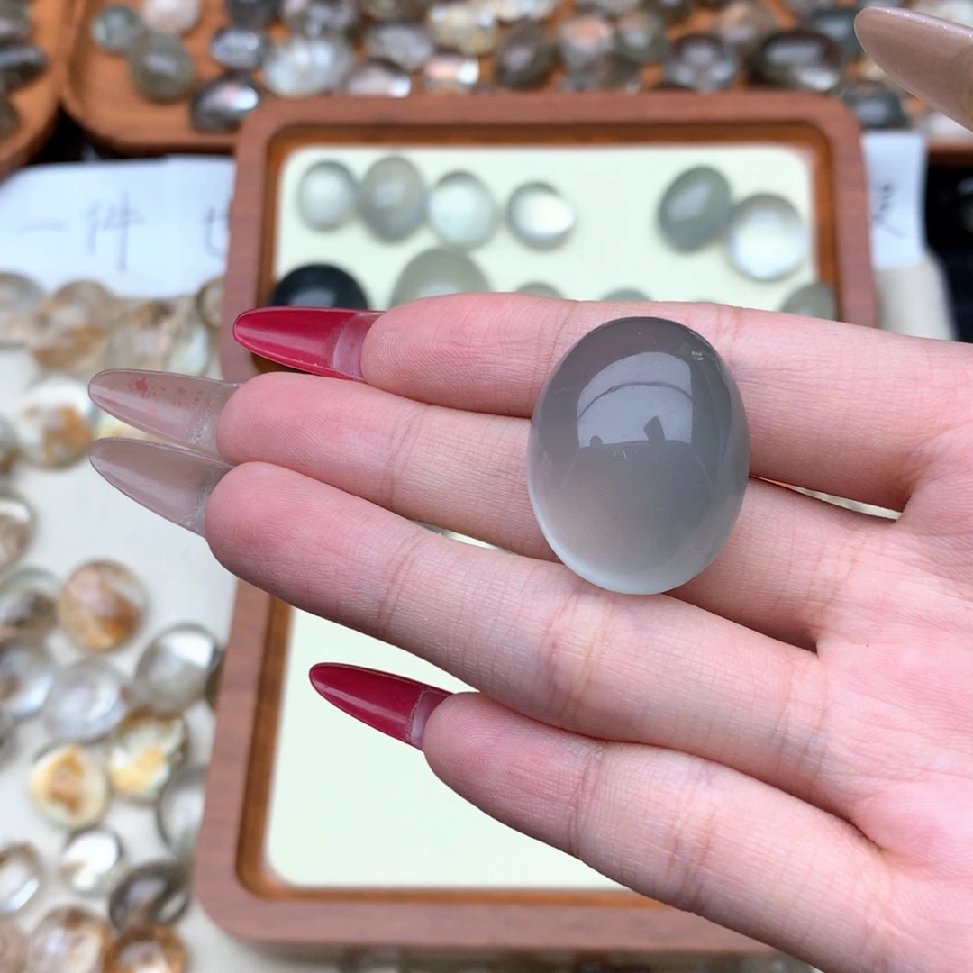 犬***青未镶嵌珠宝半成品水晶