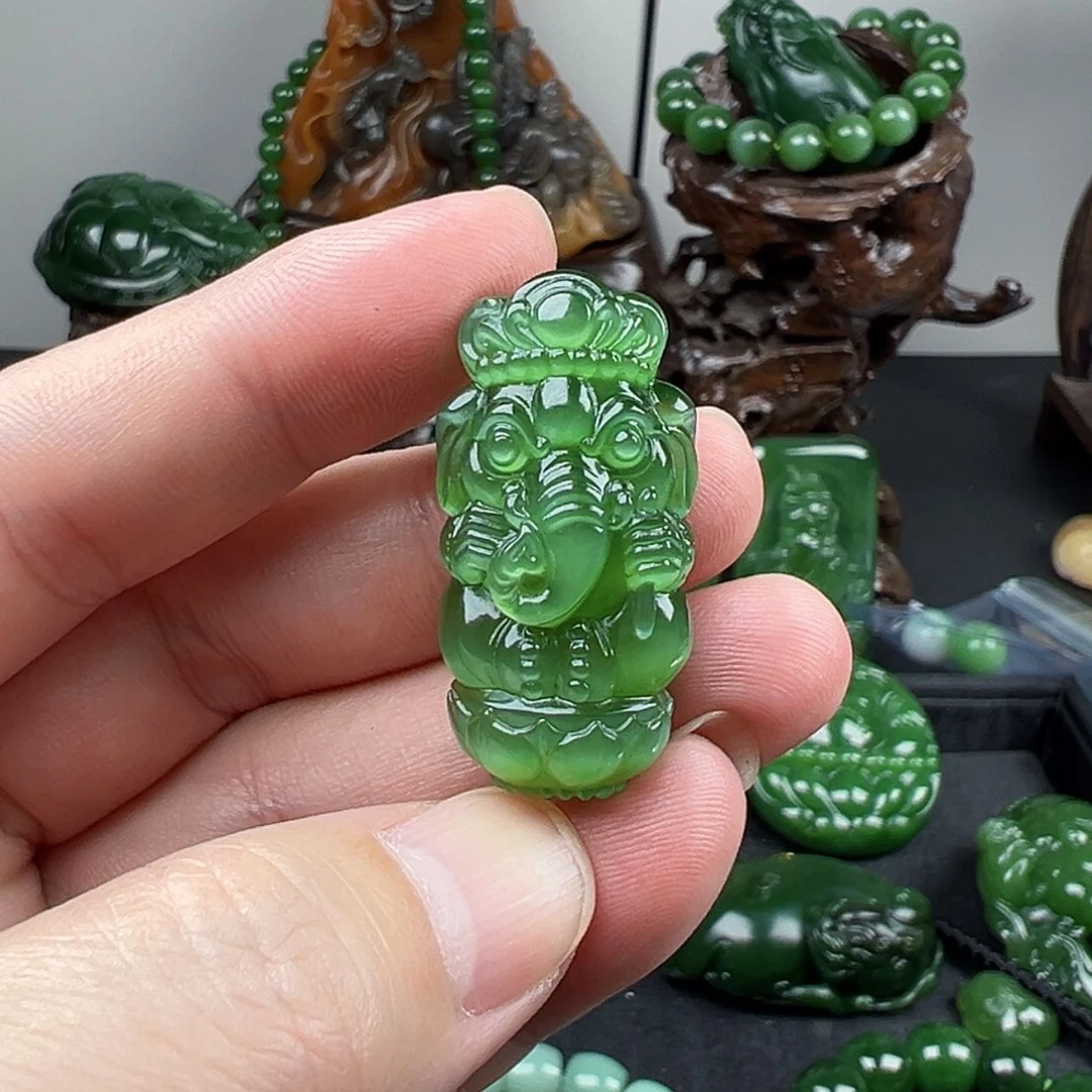 【闪购商品】颈饰未镶嵌和田玉（碧玉）碧玉果阳绿猫眼象神