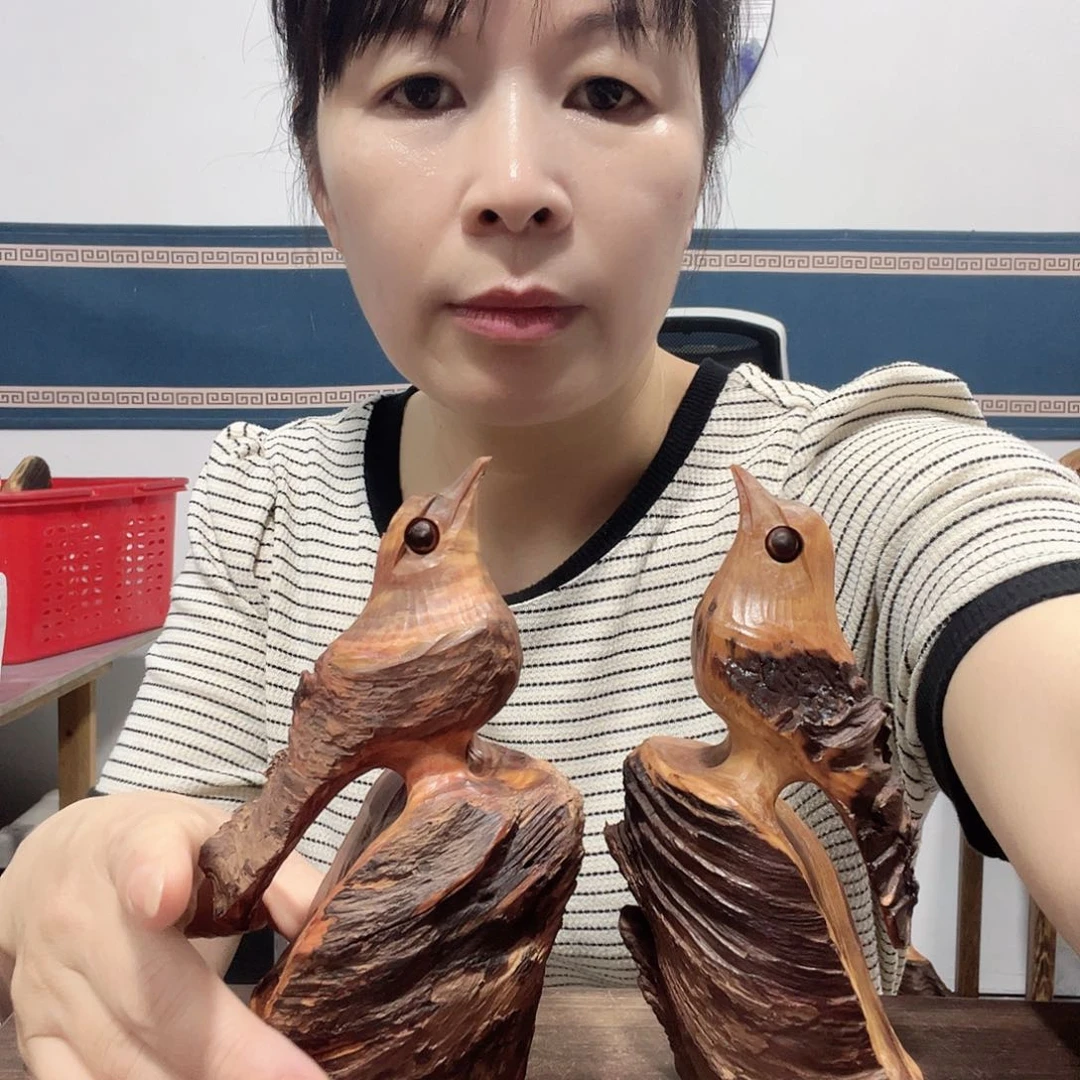 凭**雨百年树的设计风格