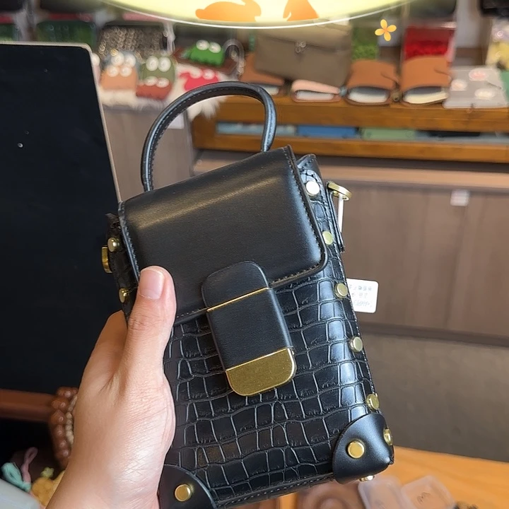 小***缀犏牛皮（革）手工包包